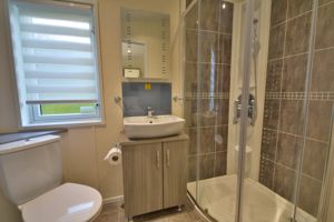 Ensuite- click for photo gallery